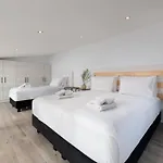 Stone * Kremastí
